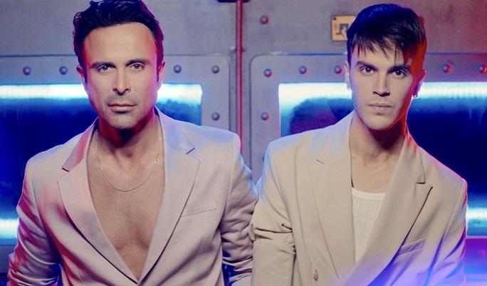 Κωνσταντίνος Χριστοφόρου: Συνεργάζεται με τον μικρότερο αδερφό του στο νέο του τραγούδι «Με Άλλους» – Δείτε το βίντεο κλιπ